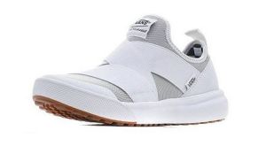 Кроссовки оригинальные UA ULTRARANGE GORE True White
