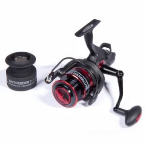 Удобная безынерционная катушка Salmo Elite Baitfeeder 7 BR