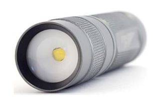 Яркий луч - Компактный ручной фонарь T2