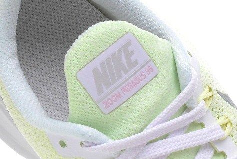 Nike - Детские беговые кроссовки Air Zoom Pegasus 35 GS