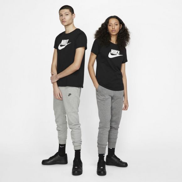 Футболка Nike Sportswear Essential