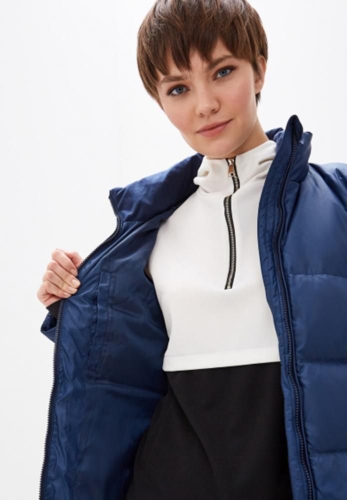 Комфортная женская куртка Reebok Cl Down Jacket Long Conavy