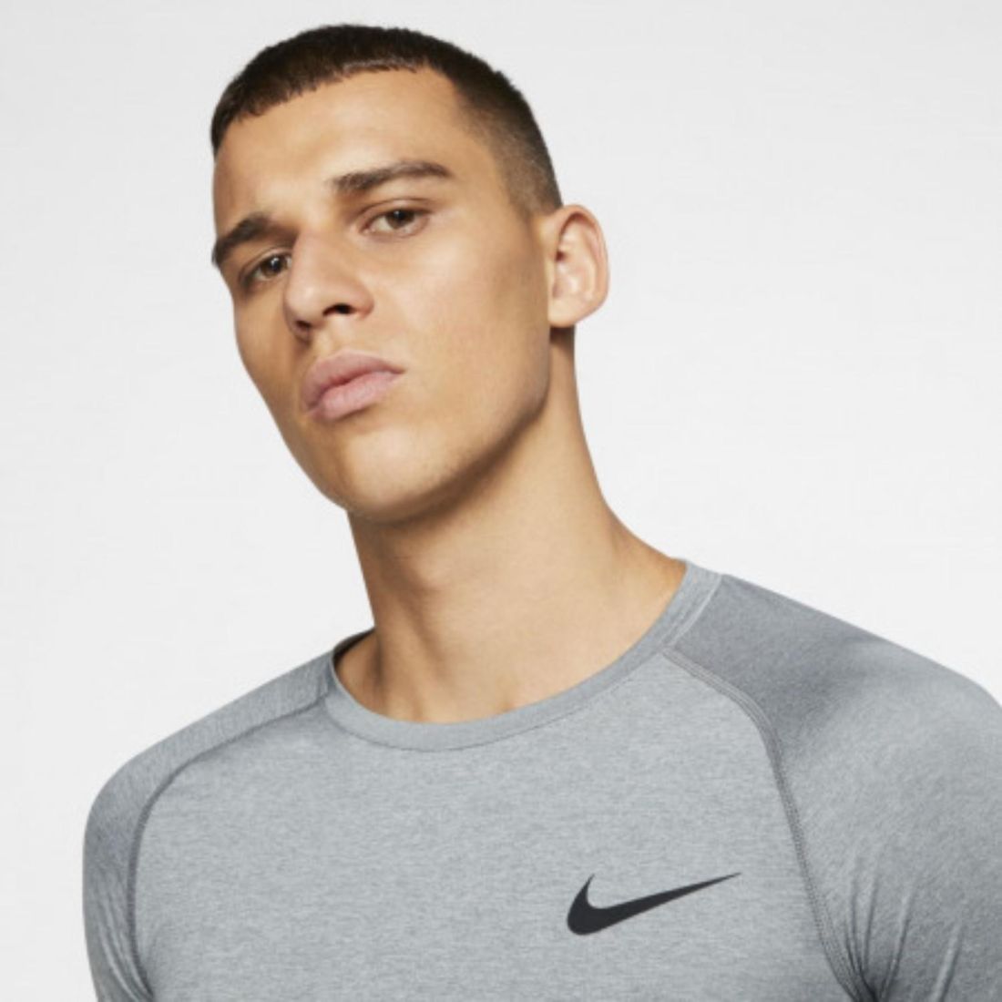 Стильный мужской лонгслив Nike Pro