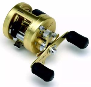 Shimano - Катушка CALCUTTA 400 B (RH)
