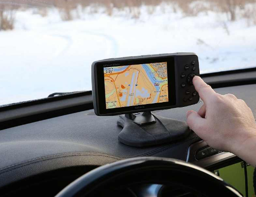 Garmin - Кнопочный картплоттер GPSMAP 276Cx с картами Дороги России 6.хх